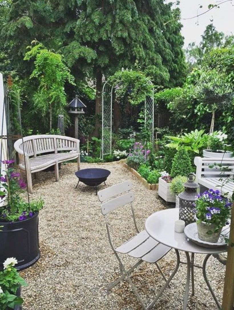 The best small home garden design ideas 17