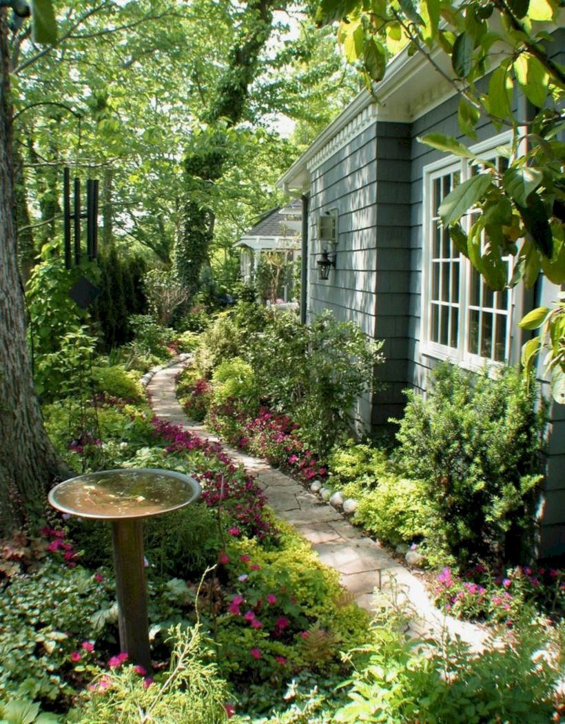 The best small home garden design ideas 18