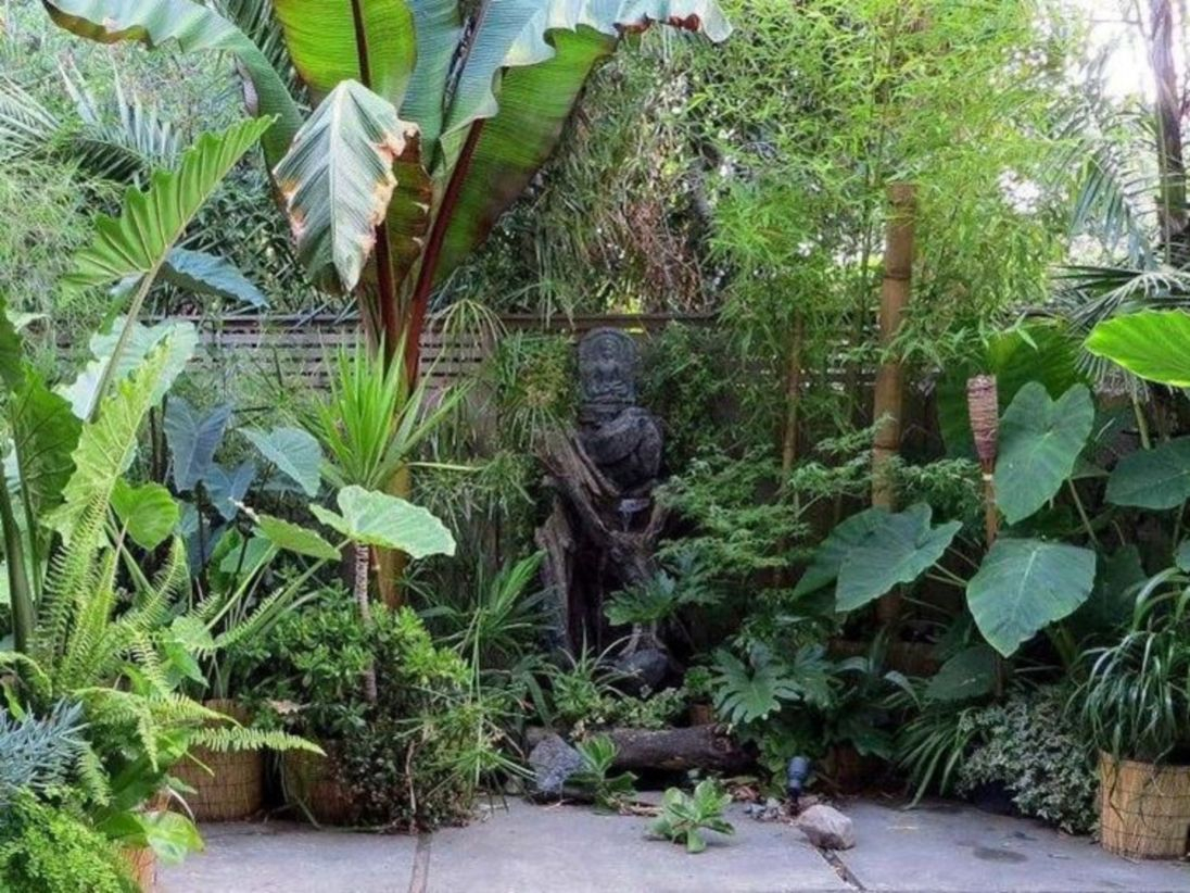 A small garden design that is still beautiful to see 01