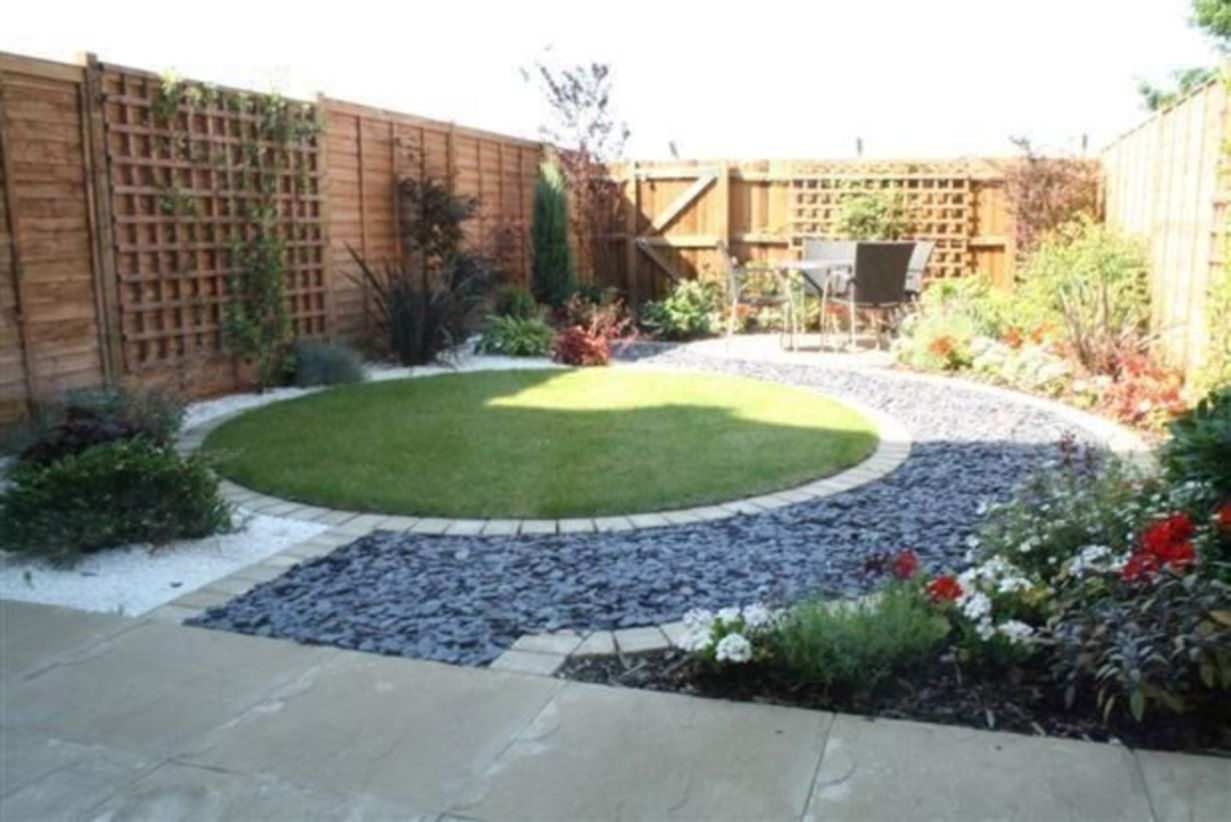 A small garden design that is still beautiful to see 18