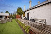 Garden exterior design ideas using grass that make your home more fresh 08