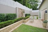 Garden exterior design ideas using grass that make your home more fresh 13
