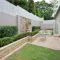 Garden exterior design ideas using grass that make your home more fresh 13