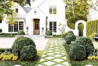 Garden exterior design ideas using grass that make your home more fresh 25