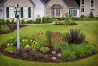 Garden exterior design ideas using grass that make your home more fresh 26