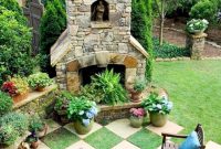 Garden exterior design ideas using grass that make your home more fresh 39