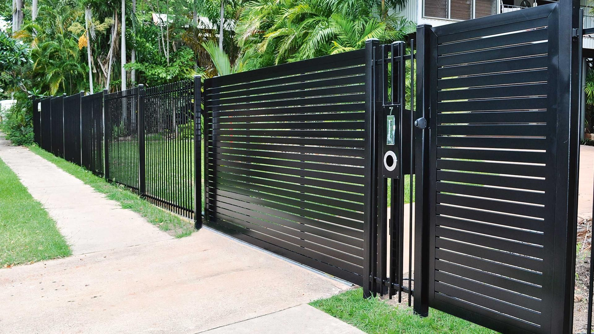 The best fence wooden design that you can try in your home 19