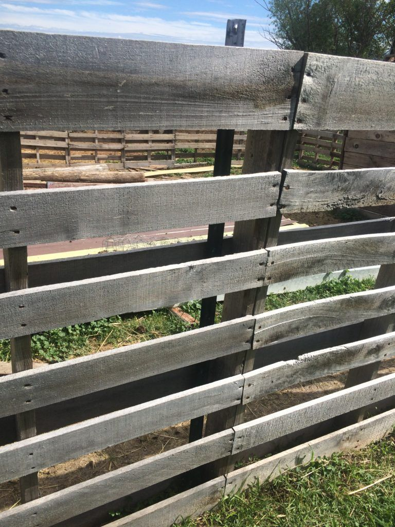 The best fence wooden design that you can try in your home 21