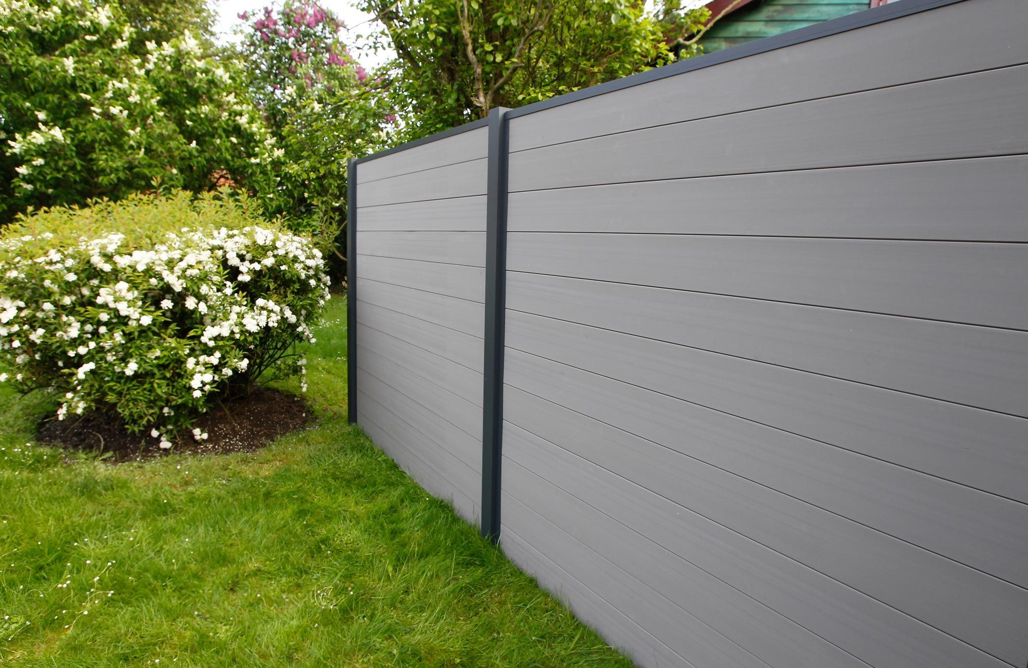 The best fence wooden design that you can try in your home 37