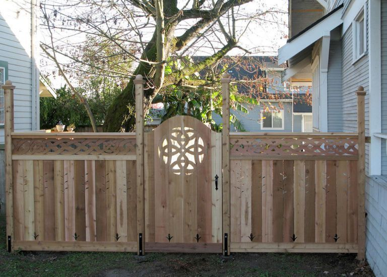 The best gate design ideas that you can copy right now in your home 16
