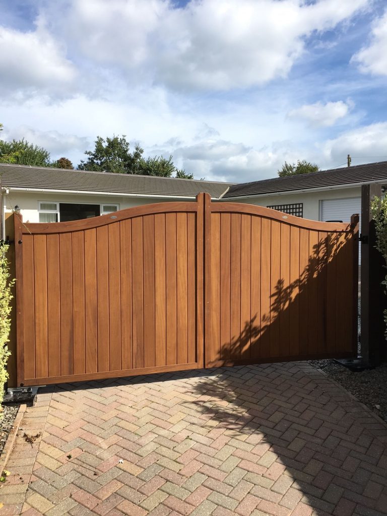 The best gate design ideas that you can copy right now in your home 25