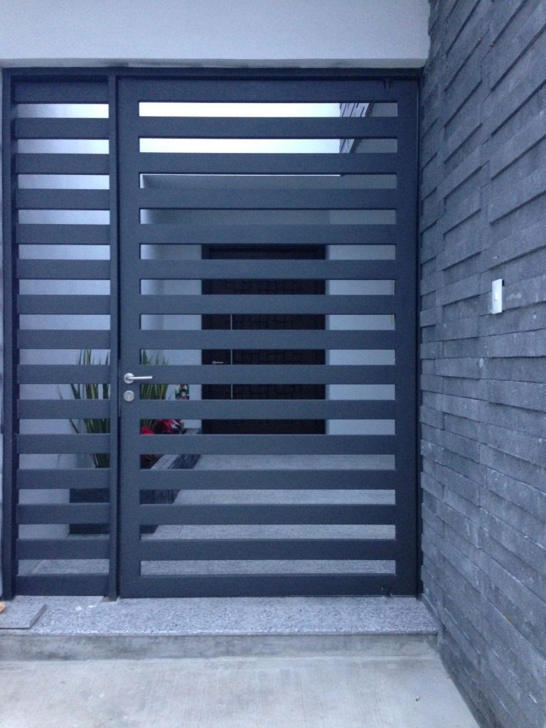 The best gate design ideas that you can copy right now in your home 36
