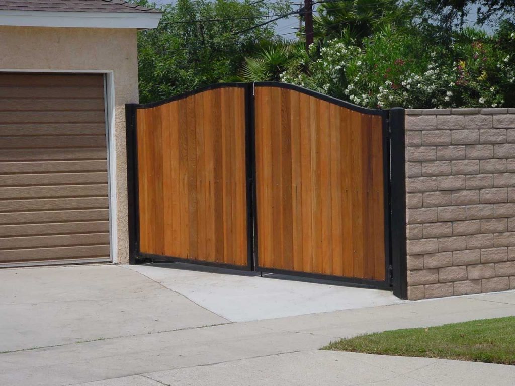 The best gate design ideas that you can copy right now in your home 40