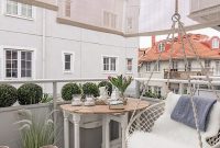 Beauty view design ideas for balcony apartment that make you cozy 16