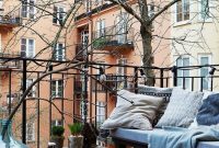 Beauty view design ideas for balcony apartment that make you cozy 21