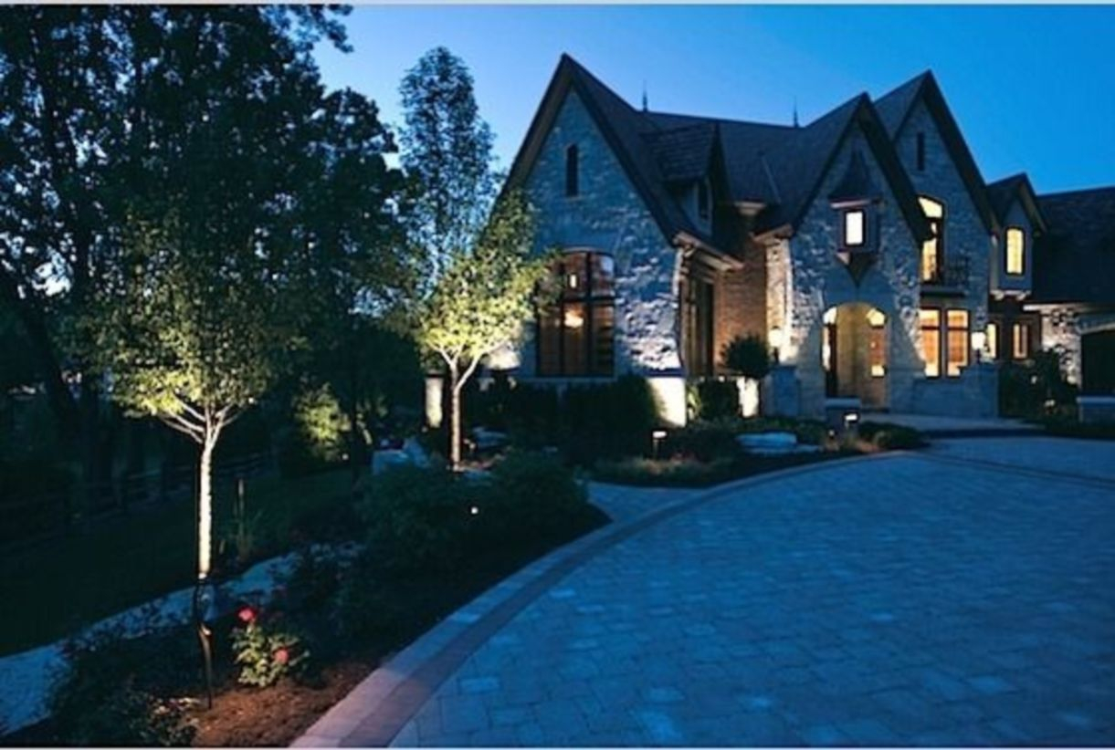 Front yard exterior design with beautiful garden lights 25