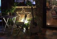 Front yard exterior design with beautiful garden lights 30