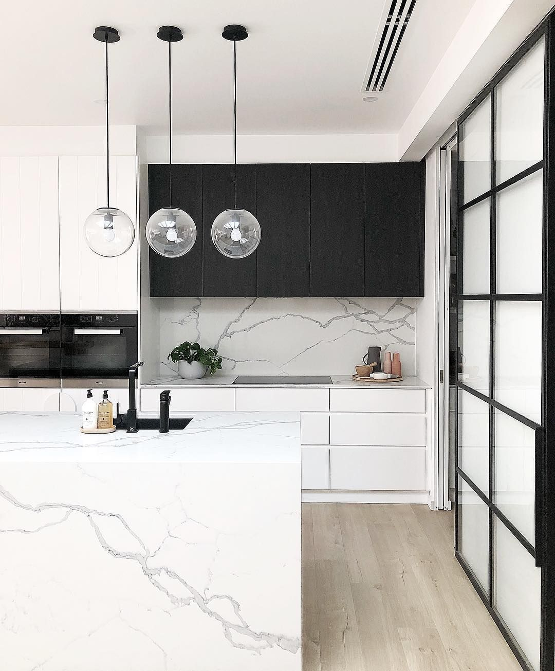 Modern kitchen design ideas you can try in your dream home 11