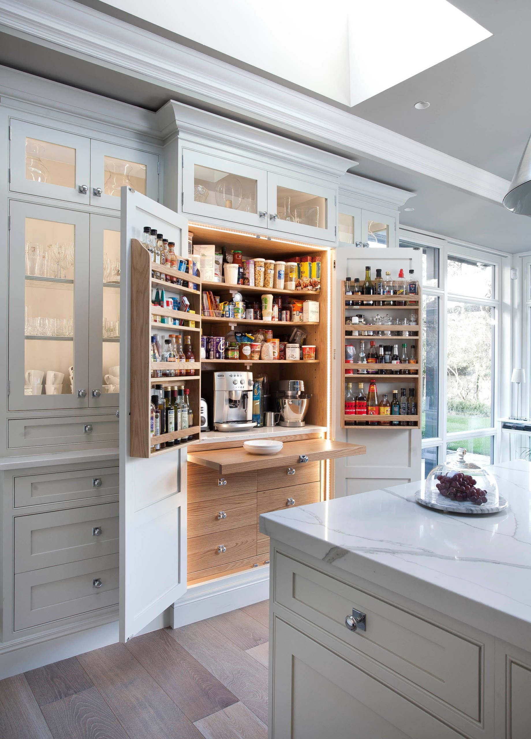 Modern kitchen design ideas you can try in your dream home 26