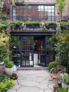 54 Exterior Home Decorating Ideas with Flowers on the Window ...