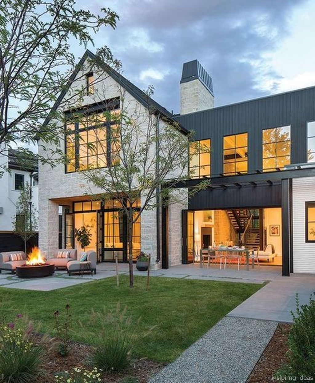 Simple exterior design ideas 22