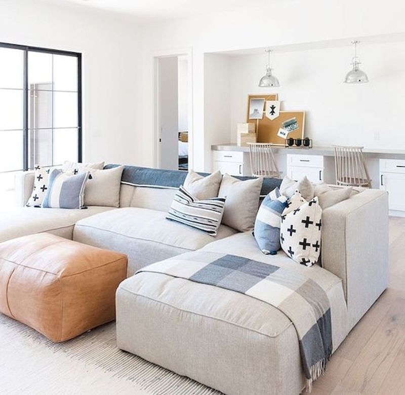 Inspiring living room wall design ideas 41