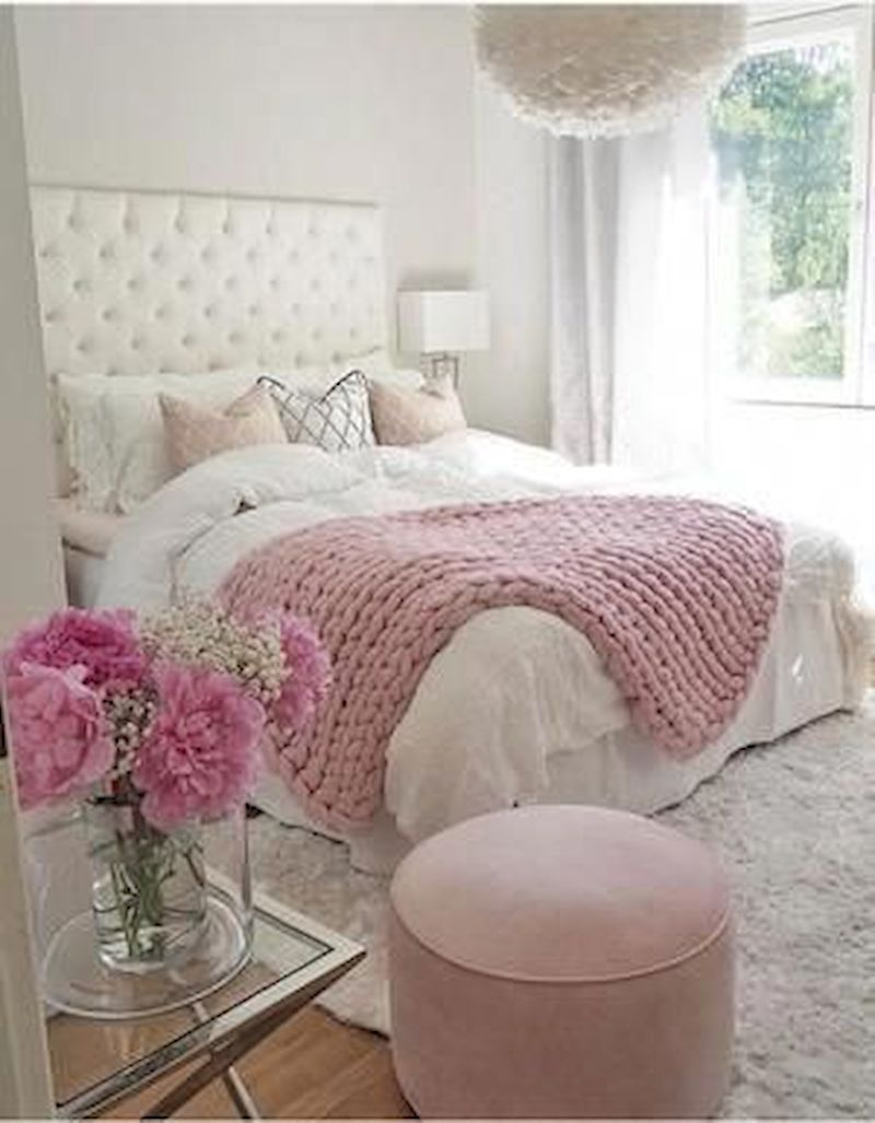 Luxury bedroom design ideas with goose feather 32