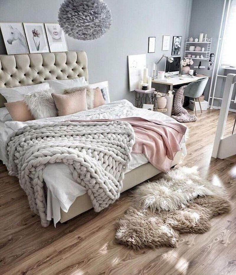Luxury bedroom design ideas with goose feather 34