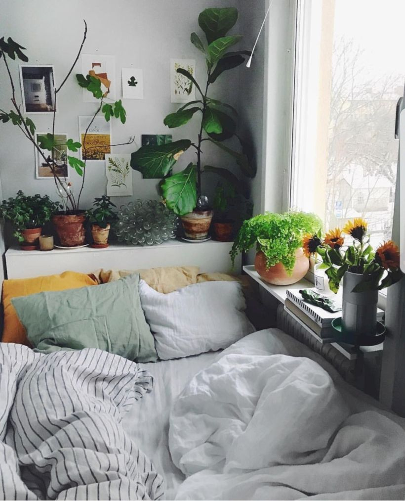 Romantic bedroom decorating ideas in your apartment 10