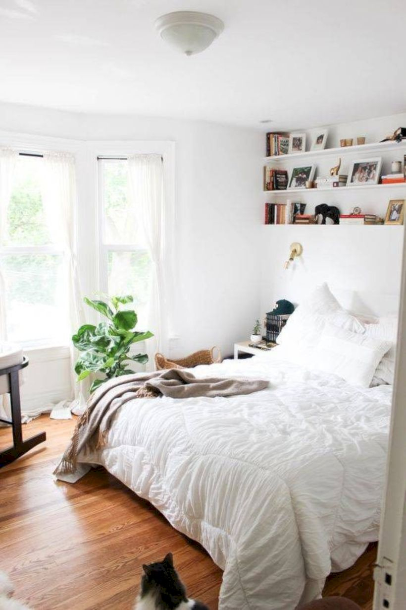 Romantic bedroom decorating ideas in your apartment 35