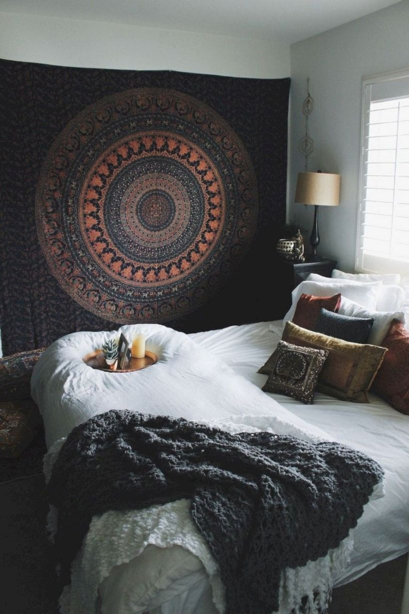Romantic bedroom decorating ideas in your apartment 36