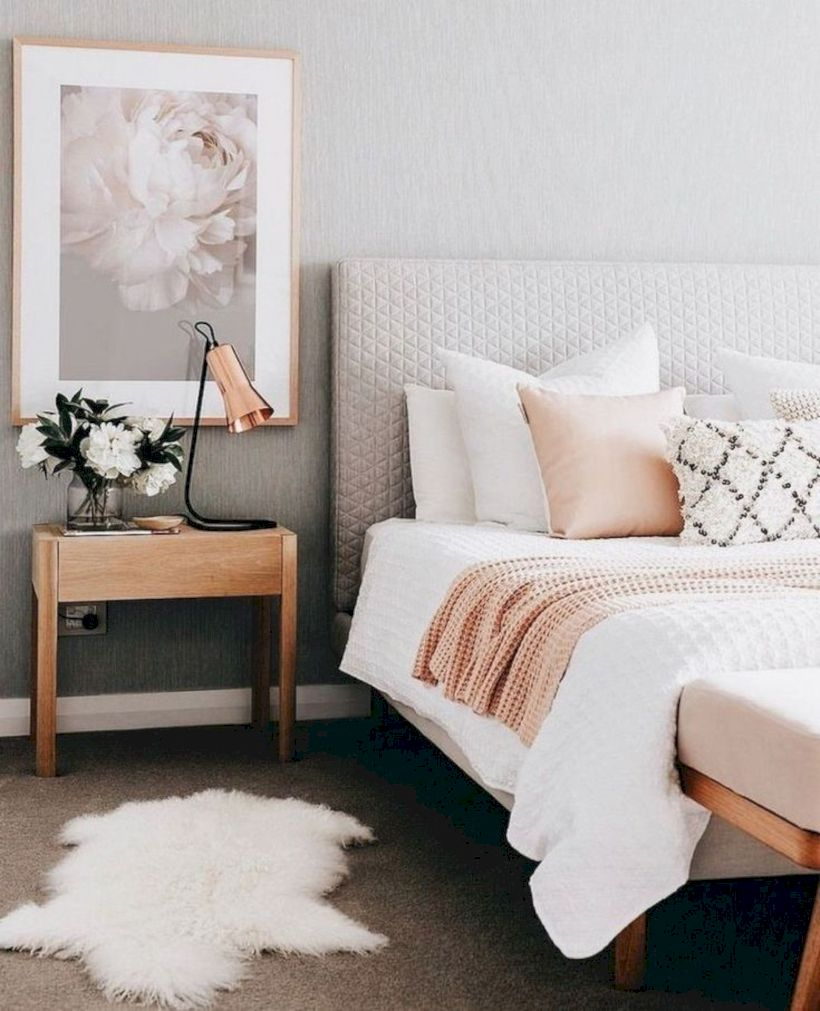 Romantic bedroom decorating ideas in your apartment 45