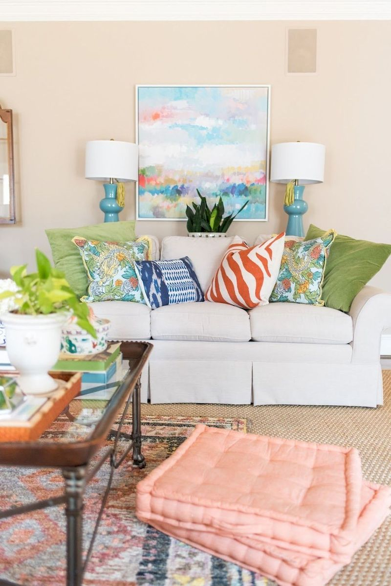 Spring living room design ideas that you can copy right now 01