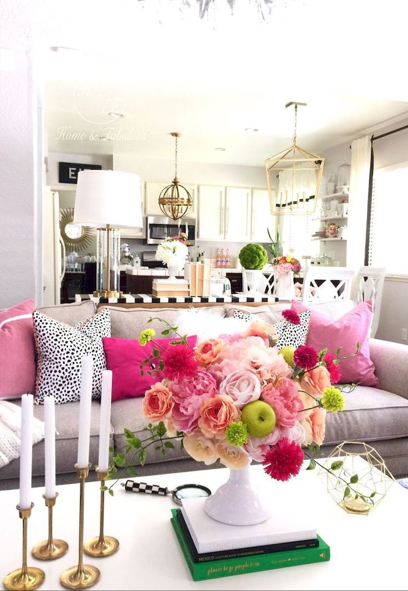 Spring living room design ideas that you can copy right now 13