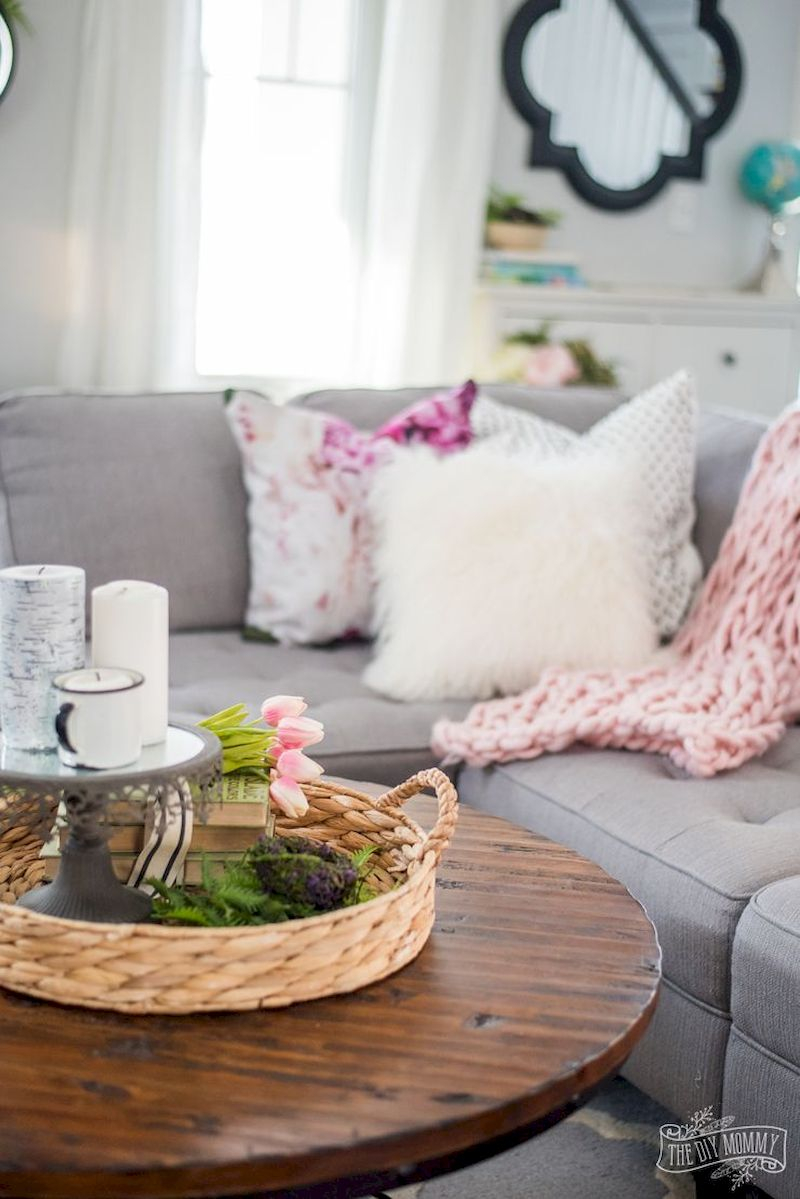 Spring living room design ideas that you can copy right now 52