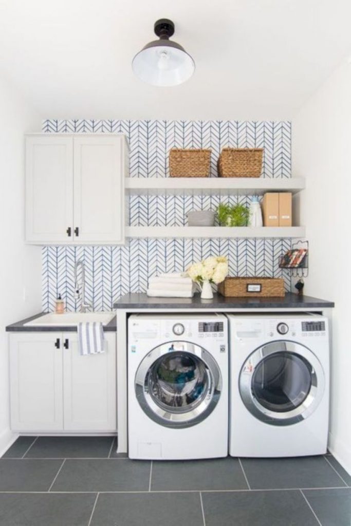 Inspiring small laundry room design ideas in spring 2019 30