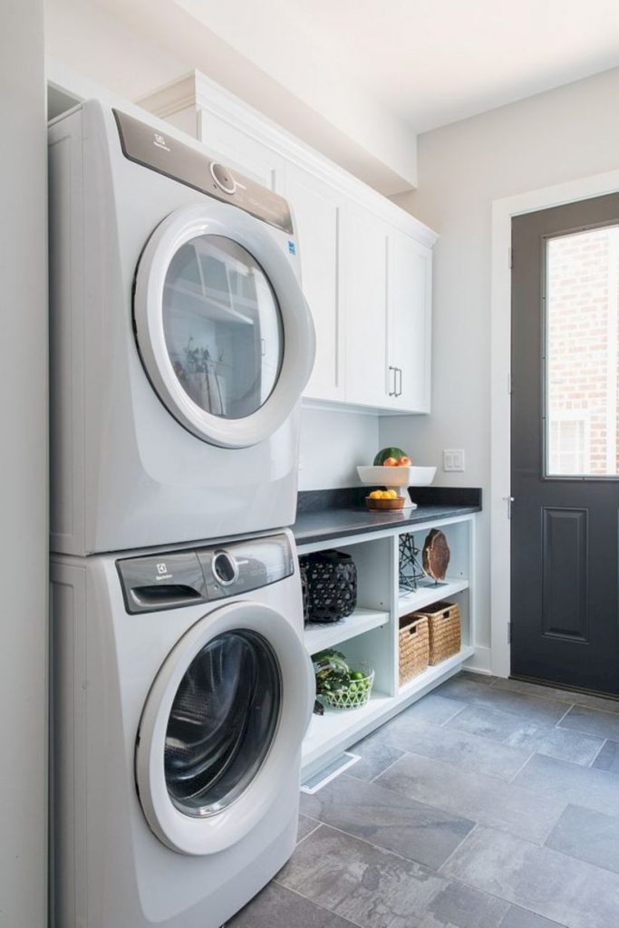 Inspiring small laundry room design ideas in spring 2019 40