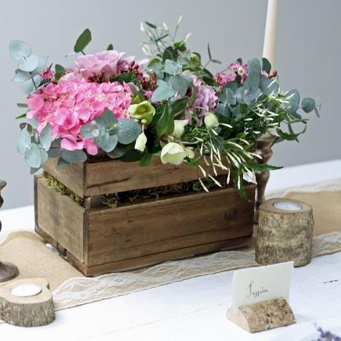 Inspiring wooden box ideas for flower that you can try 01