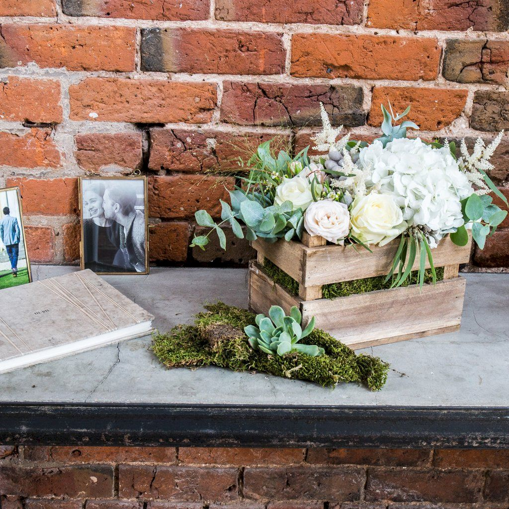 Inspiring wooden box ideas for flower that you can try 02