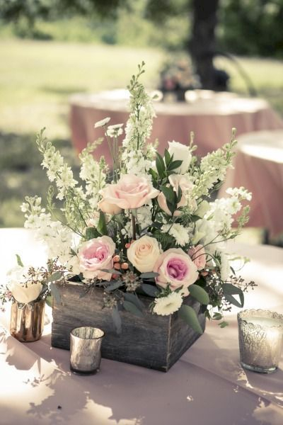 Inspiring wooden box ideas for flower that you can try 29