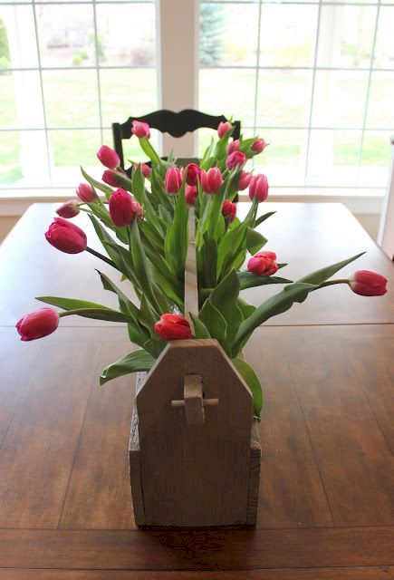 Inspiring wooden box ideas for flower that you can try 36