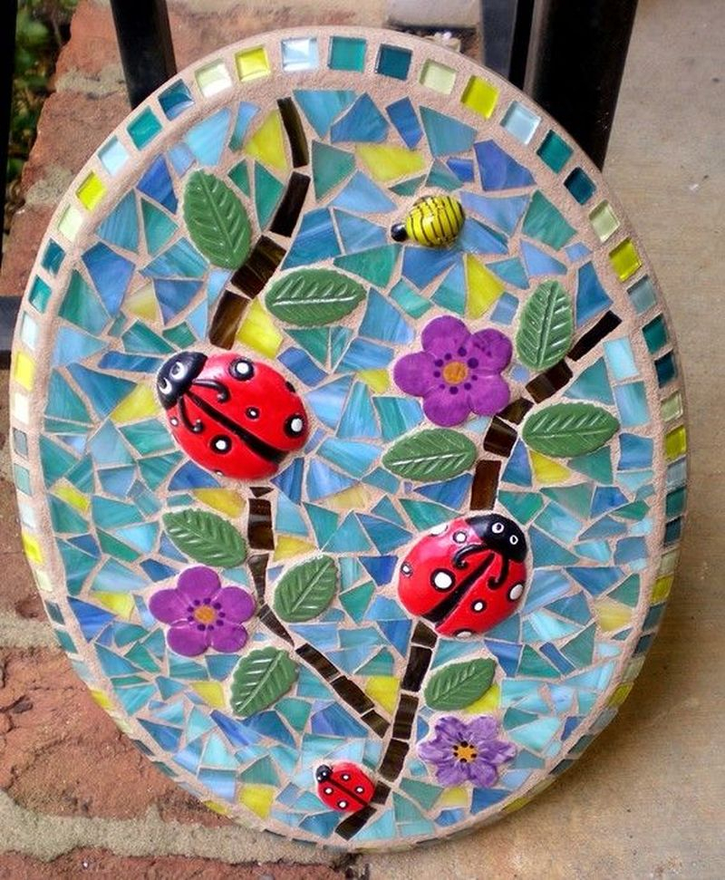 Adorable diy mosaic craft ideas to beautify your home decoration 32