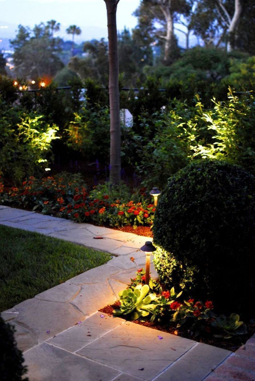 60 Adorable Front Yard Lighting Ideas For Your Summer Night Vibe ...