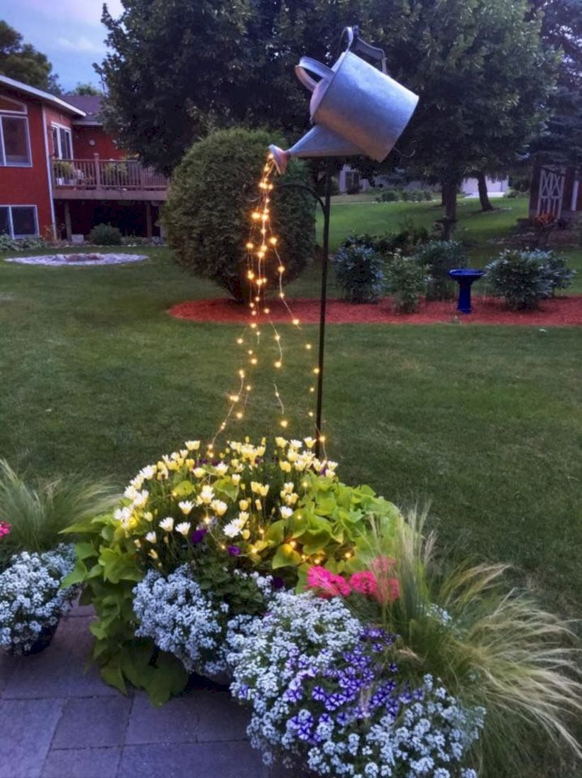 60 Adorable Front Yard Lighting Ideas For Your Summer Night Vibe ...