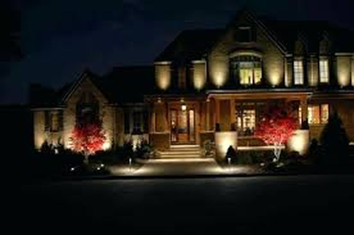 Adorable front yard lighting ideas for your summer night vibe 25