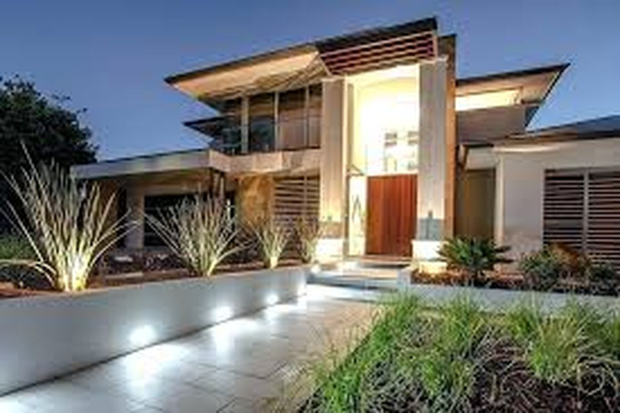Adorable front yard lighting ideas for your summer night vibe 29