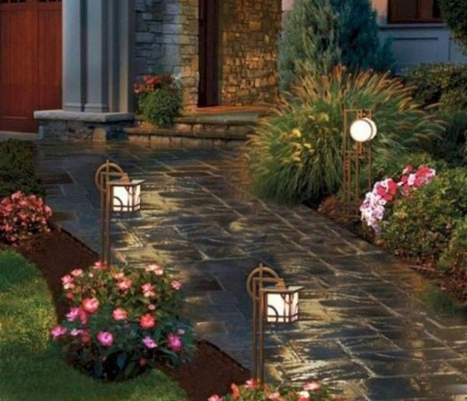 Adorable front yard lighting ideas for your summer night vibe 32