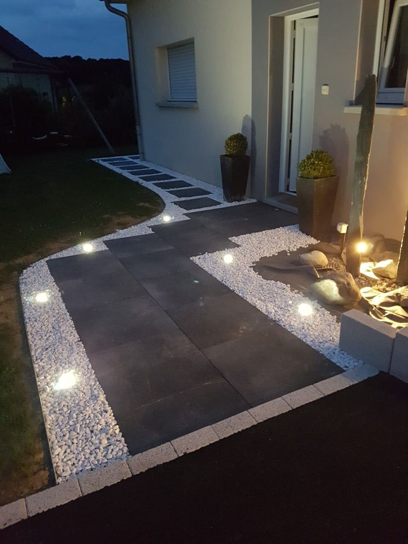 Adorable front yard lighting ideas for your summer night vibe 41