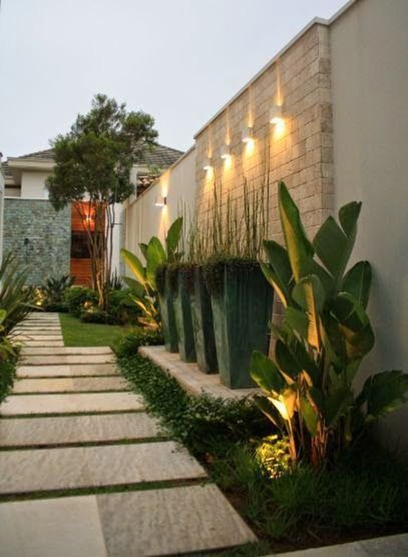 Adorable front yard lighting ideas for your summer night vibe 60