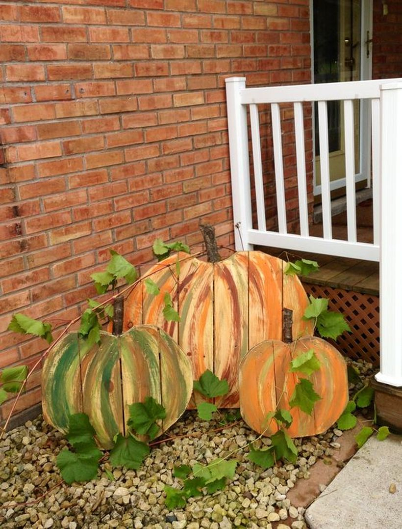Diy pallet board with pattern pumpkin wooden beam